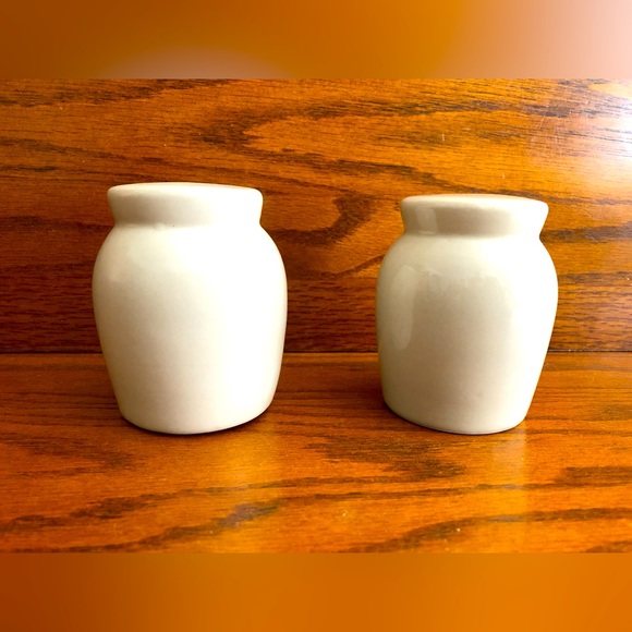 🔵Birdhouse Inspired Salt and Pepper Shakers - Picture 2 of 4